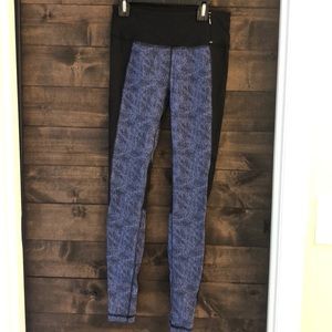 Carrie Underwood Calia leggings